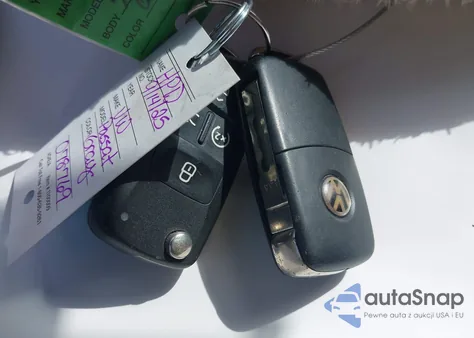 2017 Volkswagen Passat 1.8T Se из США, поврежденный, VIN 1VWGT7A33HC078769